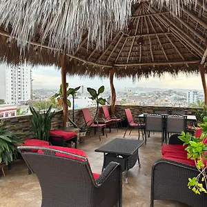 https://casa-de-la-alegria.mazatlan-hotels.com